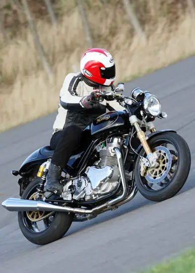2010 Norton Commando 961 SE