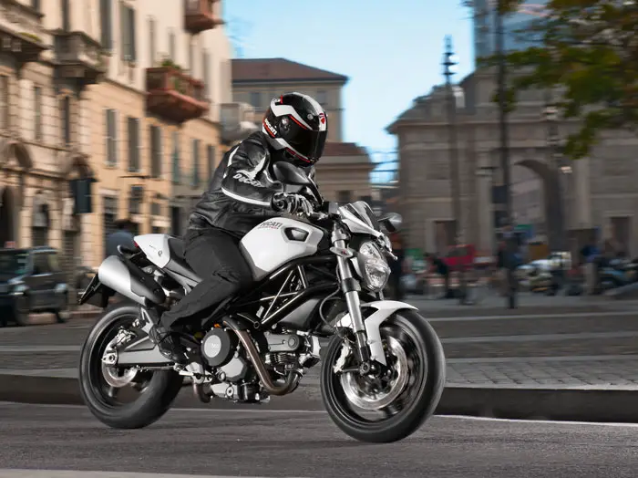 2012 Ducati Monster 696 