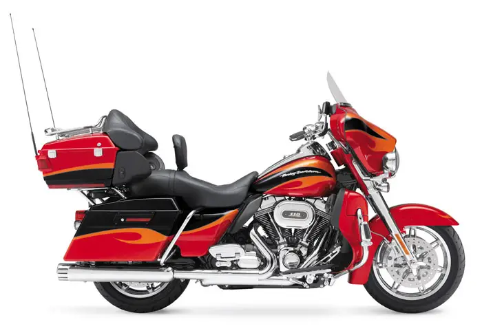 2013 Harley-Davidson FLHTCUSE8 CVO Ultra Classic Electra Glide