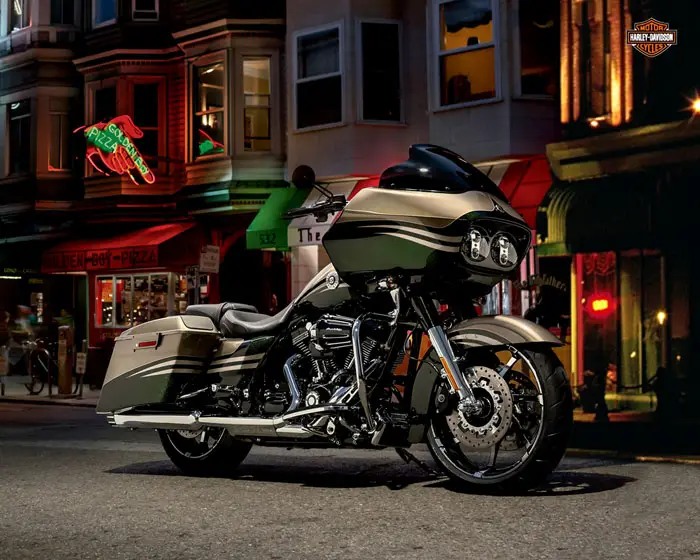 2013 Harley-Davidson FLTRXSE2 CVO Road Glide Custom