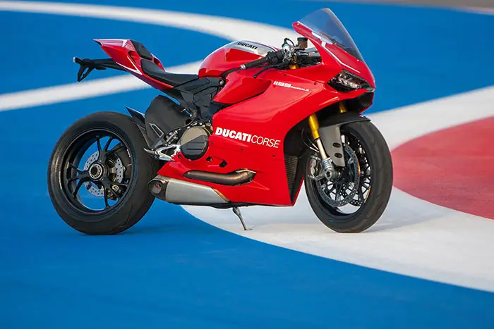 2015 Ducati Superbike 1199 Panigale R