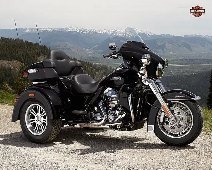 2015 Harley-Davidson FLHTCUTG Tri Glide Ultra Classic 
