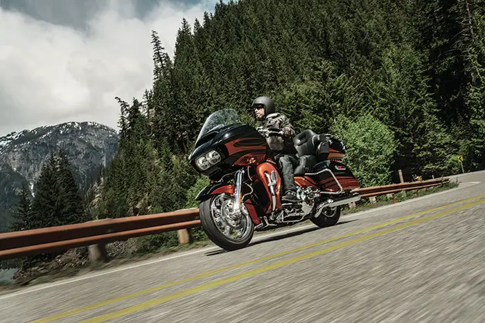 2015 Harley-Davidson FLTRUSE CVO Road Glide Ultra 