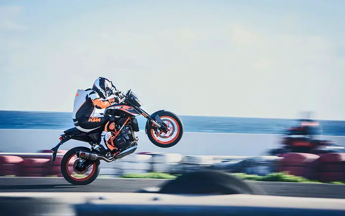 2016 KTM 1290 Super Duke R 