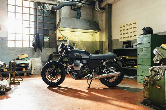 2016 Moto Guzzi Garage V7II Dark Rider Kit 