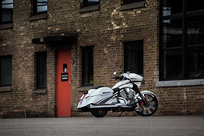 2017 Victory Magnum X-1