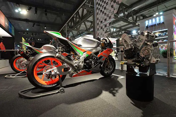 2017 Aprilia RSV4 R FW-SSTK2