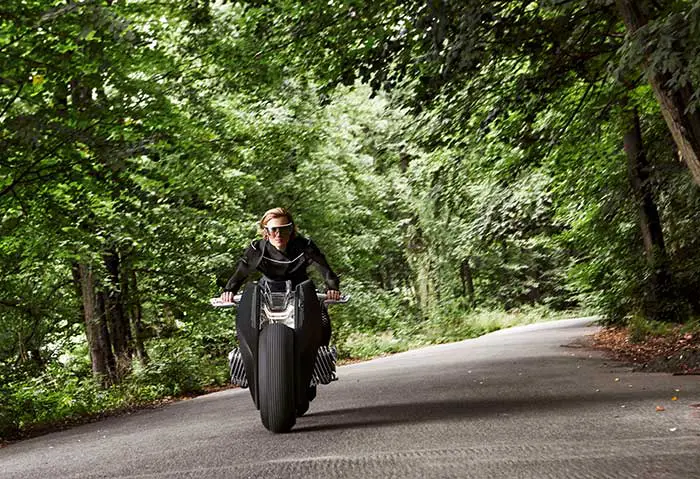 2017 BMW VISION NEXT 100