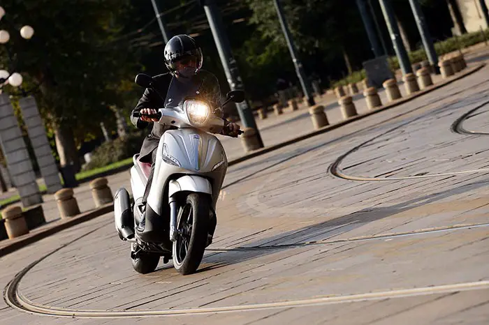 2017 Piaggio Beverly 350 SportTouring