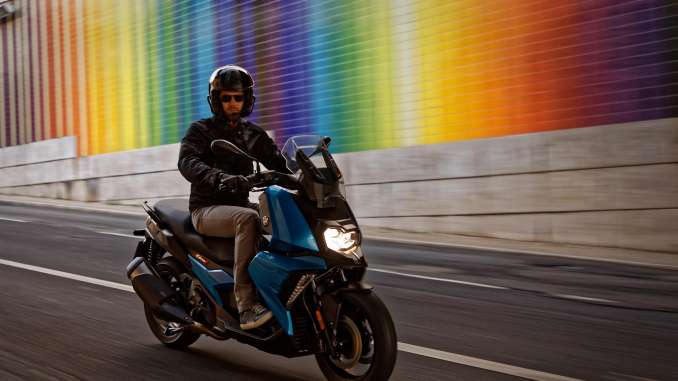 2018 BMW C400X