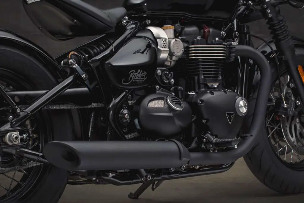 2018 Triumph Bonneville Bobber Black