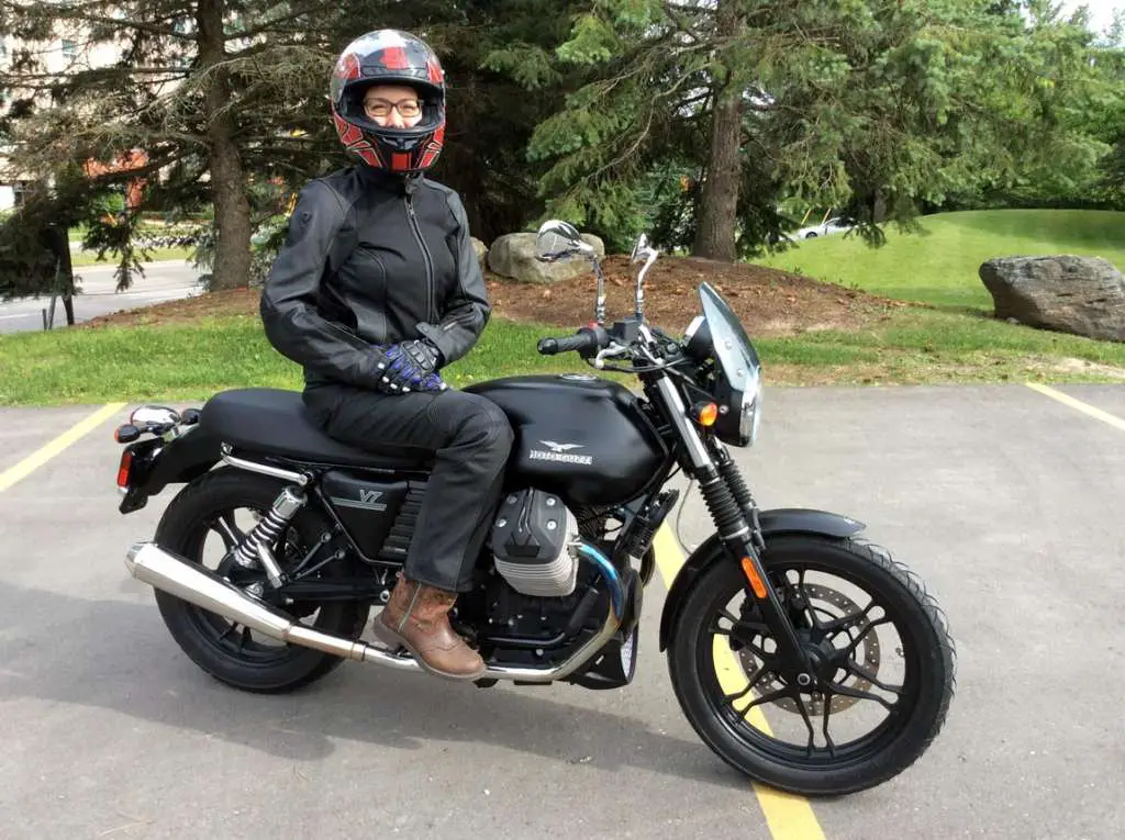 TMW Review: REV’IT! 3-Season Ladies Ignition 3 Riding Suit