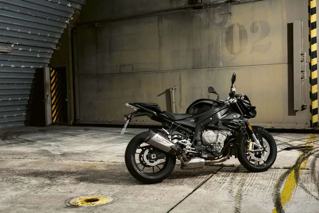 2019 BMW S1000R