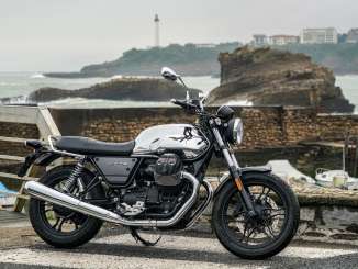 2019 Moto Guzzi V7 III Carbon Shine