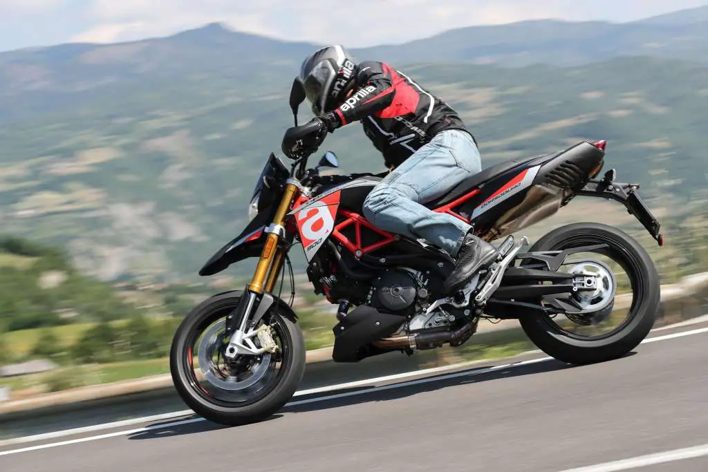 2019 Aprilia Dorsoduro 900