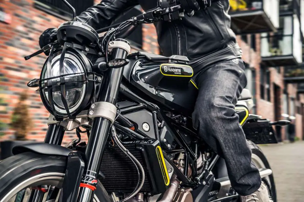 2019 Husqvarna SVARTPILEN 401