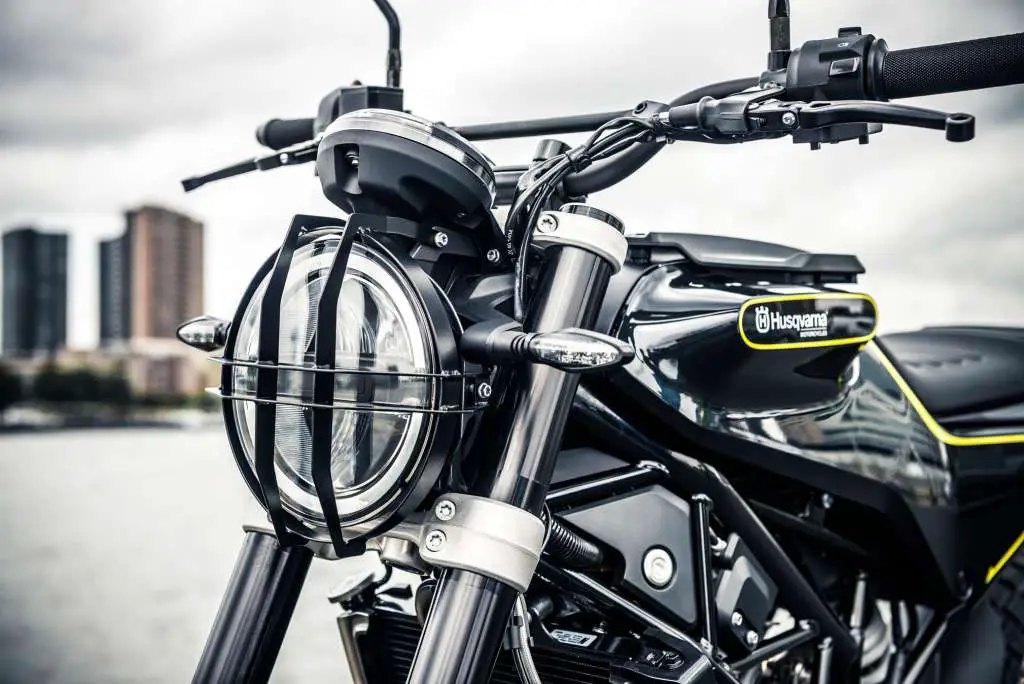 2019 Husqvarna SVARTPILEN 401