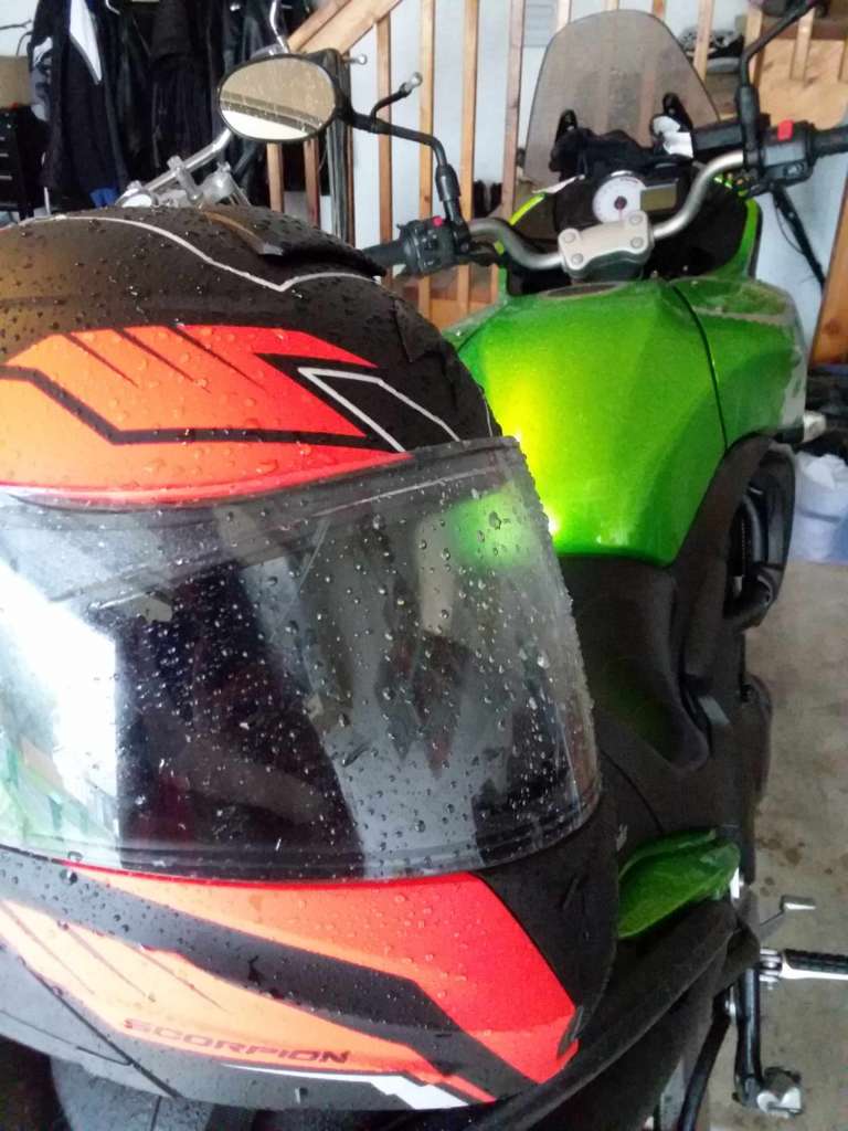 EXO-GT920 with rain all over the shell and face shield.