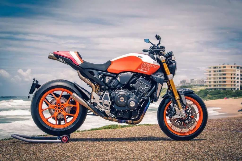Inspiration Friday: 12 Inspiring Inline-4 Bikes seen at WHEELS AND WAVES 2019