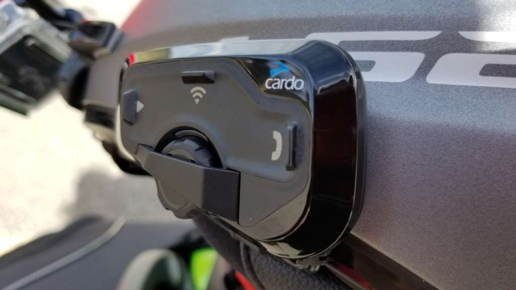 Cardo 4+ pictured from the back in extreme close-up.