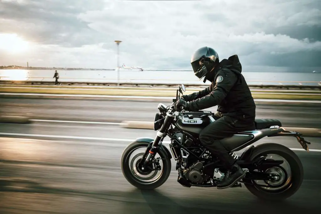 2020 Husqvarna SVARTPILEN 401