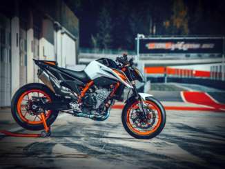 2020 KTM 890 Duke R