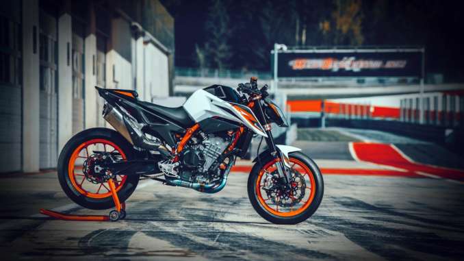 2020 KTM 890 Duke R