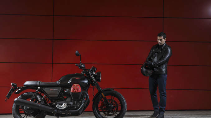 2020 Moto Guzzi V7 III Carbon