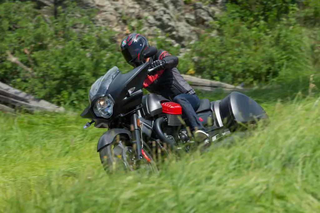 2020 Moto Guzzi MGX-21