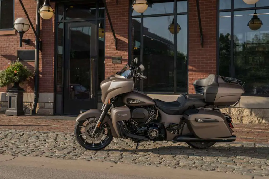 2021 Indian Roadmaster Dark Horse