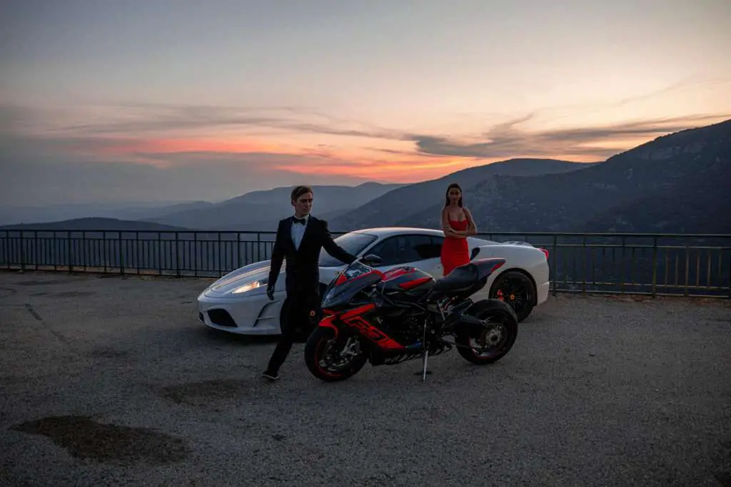 Inspiration Friday: Speed, Danger, Adrenaline & Femmes Fatales