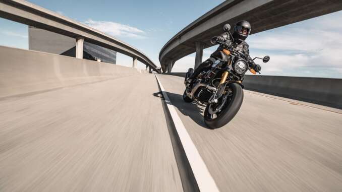 2022 Indian FTR1200R Carbon