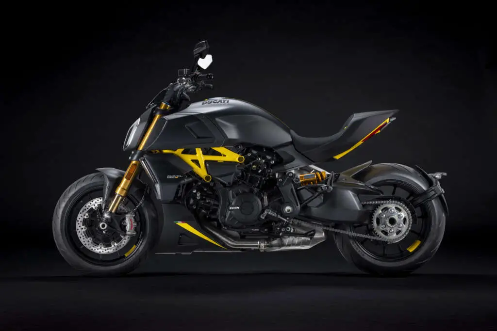 2022 Ducati Diavel 1260S Black and Steel