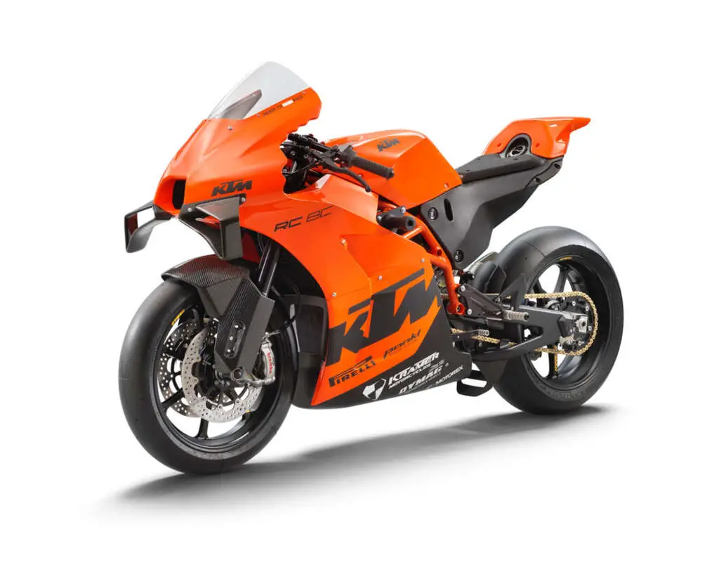 2022 KTM RC8C