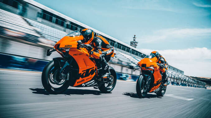 2022 KTM RC8C