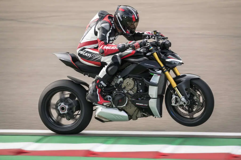 2022 Ducati Streetfighter V4SP