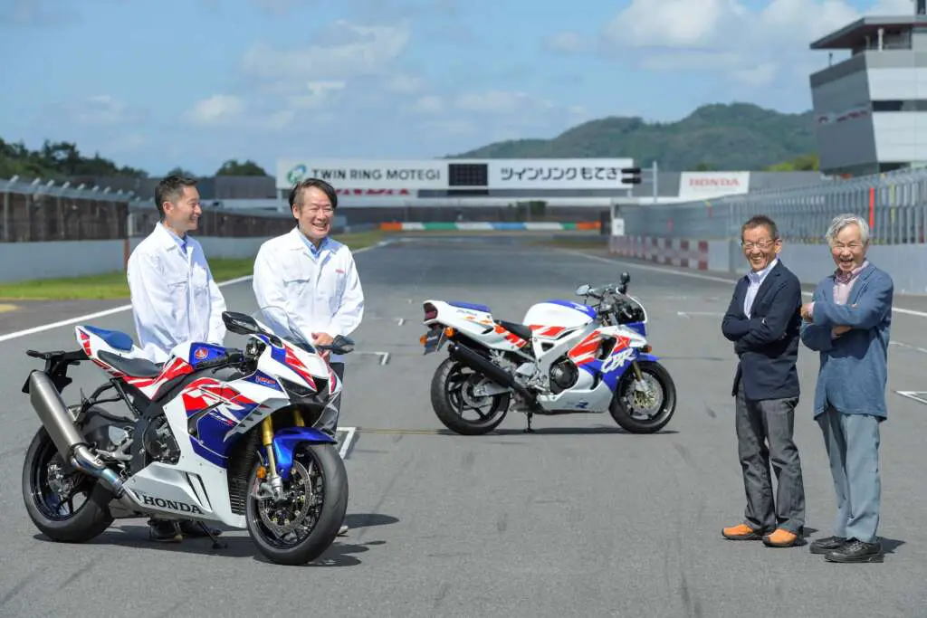 2022 Honda CBR1000RR-R Fireblade SP 30th Anniversary