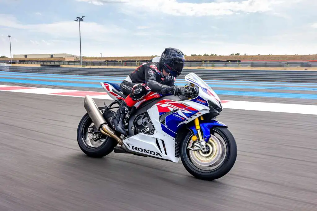 2022 Honda CBR1000RR-R Fireblade SP 30th Anniversary