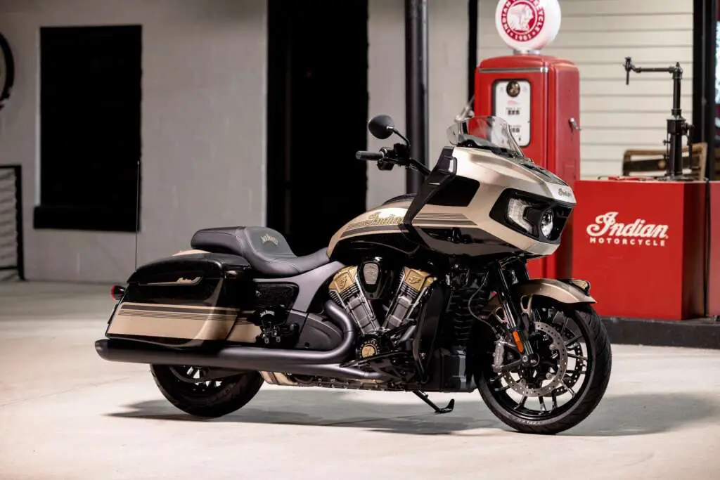 2022 Indian Challenger Dark Horse Jack Daniels