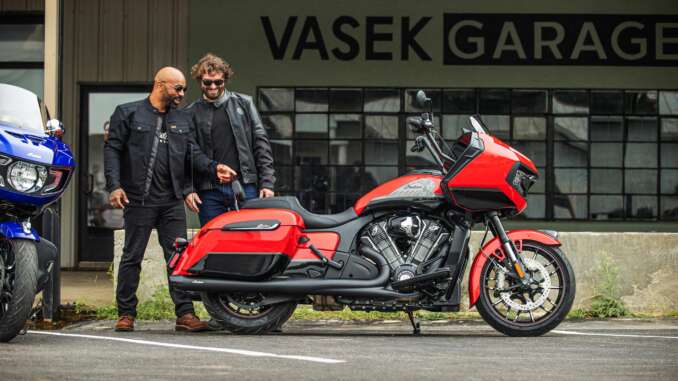 2022 Indian Challenger Dark Horse