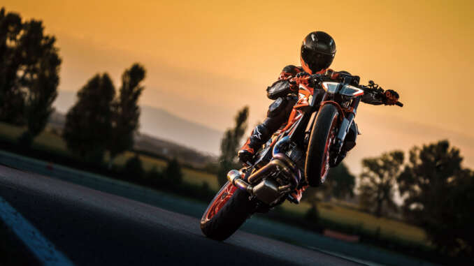 2022 KTM 1290 Super Duke R EVO