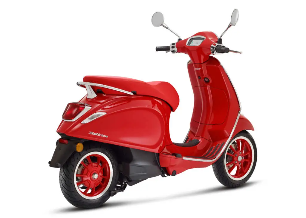 2022 Vespa Electtrica Red