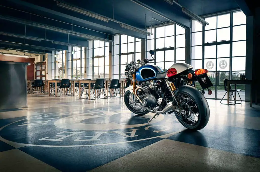 2022 Triumph Thruxton RS Ton Up Edition