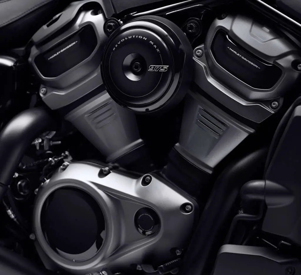 2022 Harley-Davidson Revolution Max 975T V-Twin engine