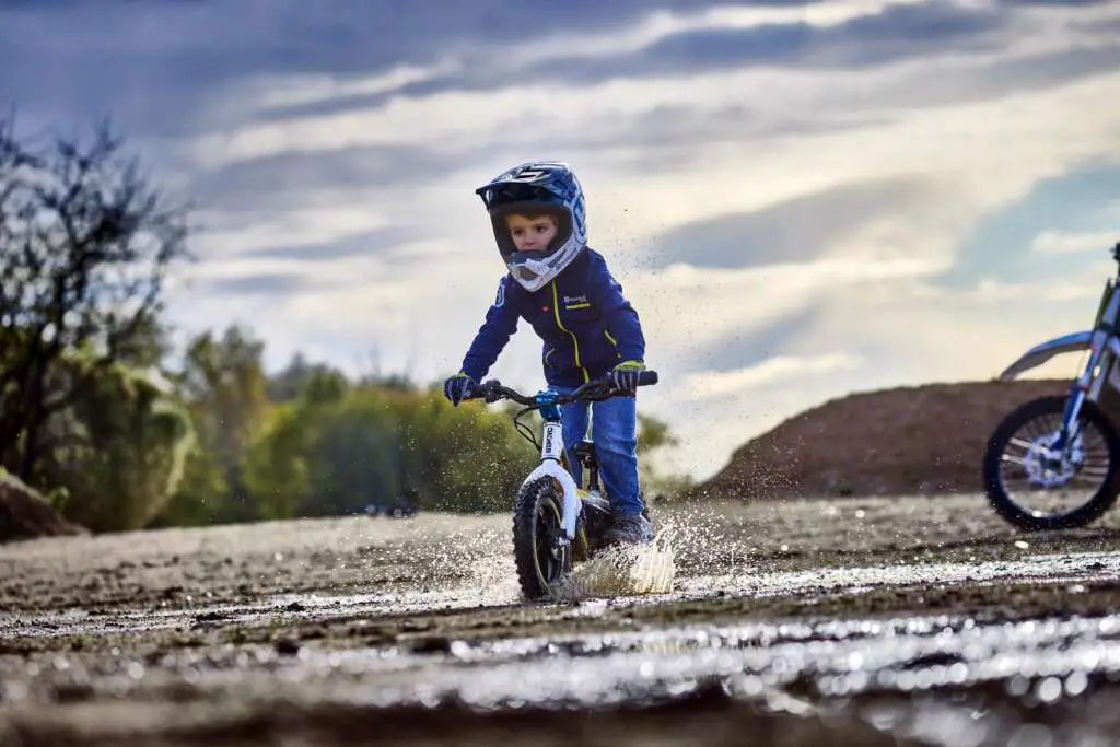 2022 Husqvarna 12eDrive