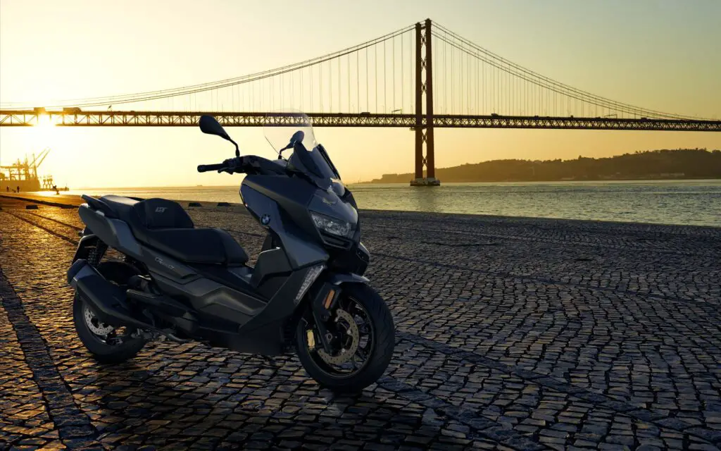 2023 BMW C400GT