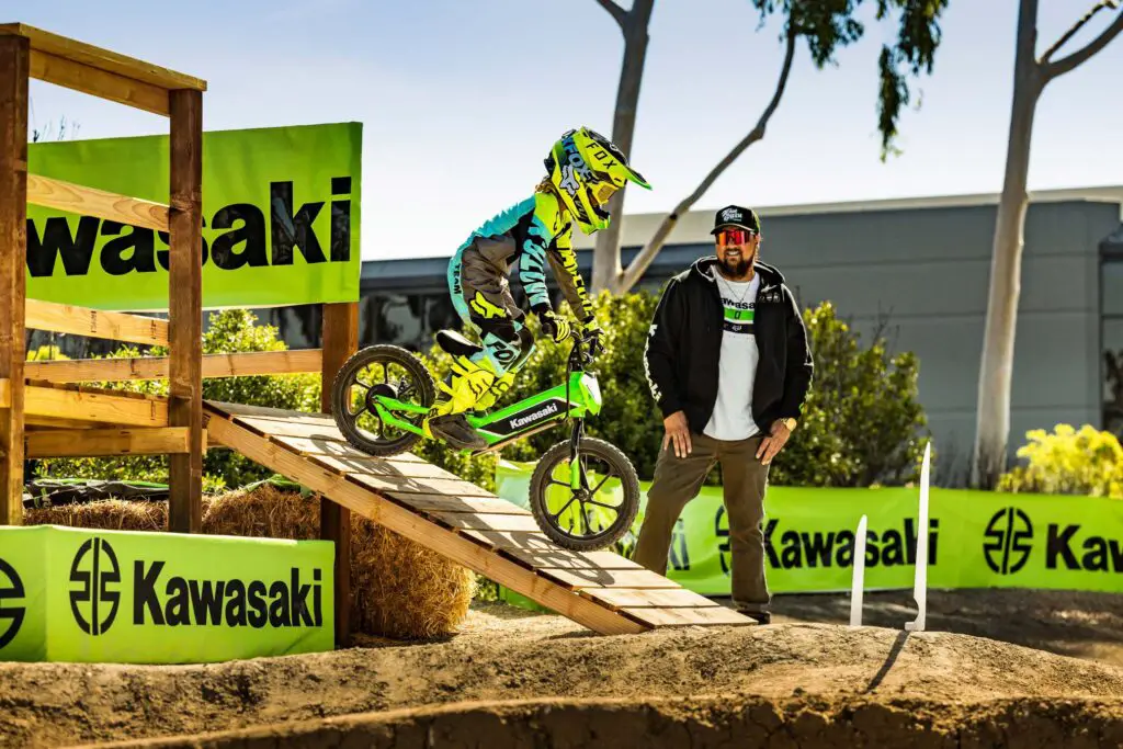 2023 Kawasaki Elektrode