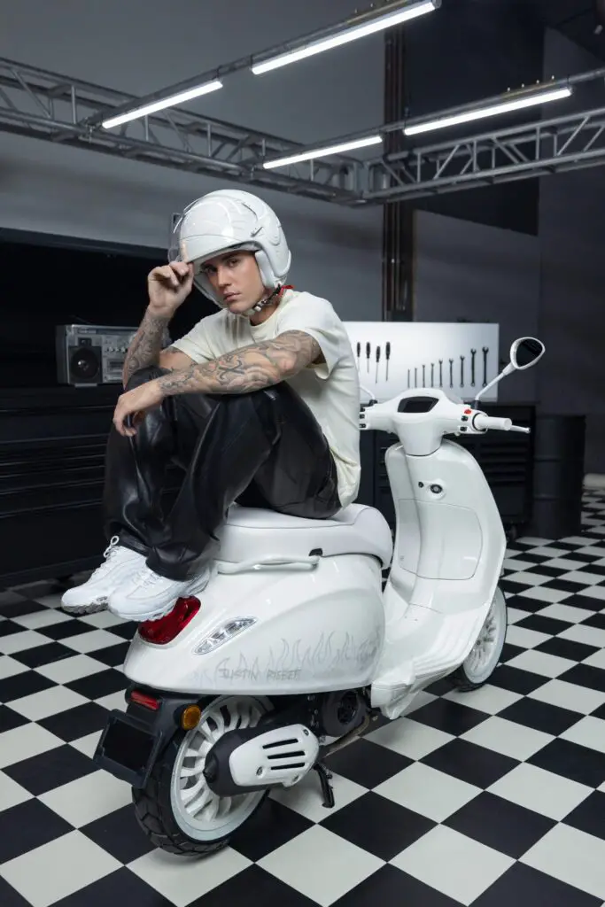 2023 Vespa Sprint 150 Justin Bieber x