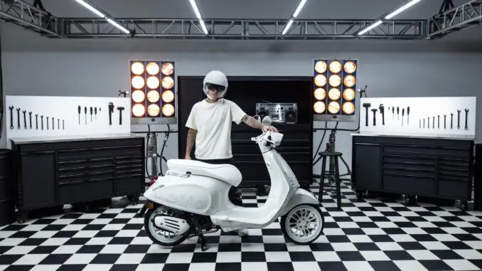 2023 Vespa Sprint 150 Justin Bieber x