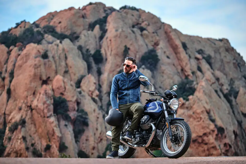 2022 Moto Guzzi V7 Special 850